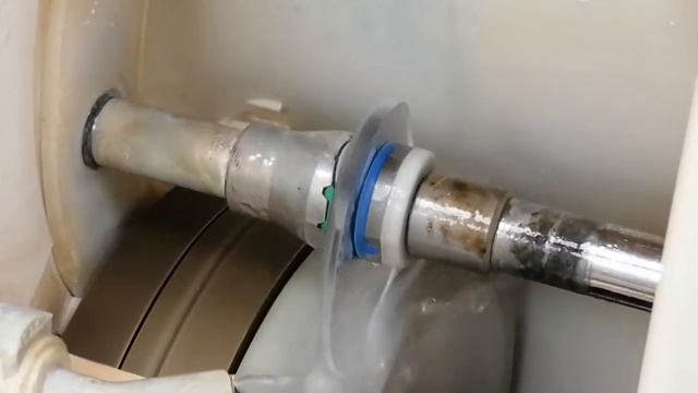 Essilor Gamma обработка очковой линзы CR-39 на черновом и фасочном круге. смотреть онлайн