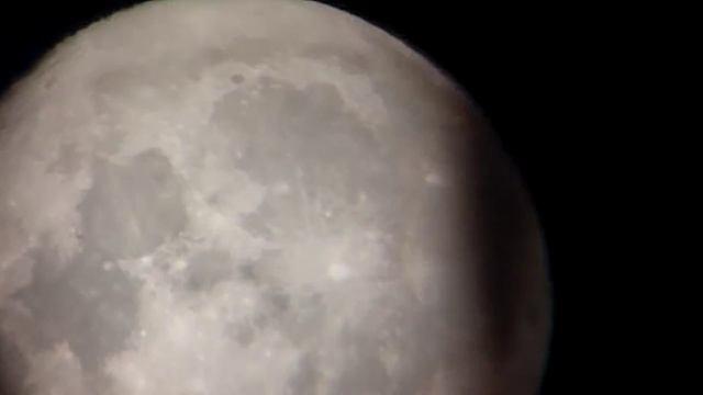 Лева ищет инопланетян на луне, Leva is looking for aliens on the moon смотреть онлайн