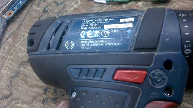Bosch GSR 10,8-2-LI залита электроника брызгами воды. смотреть онлайн