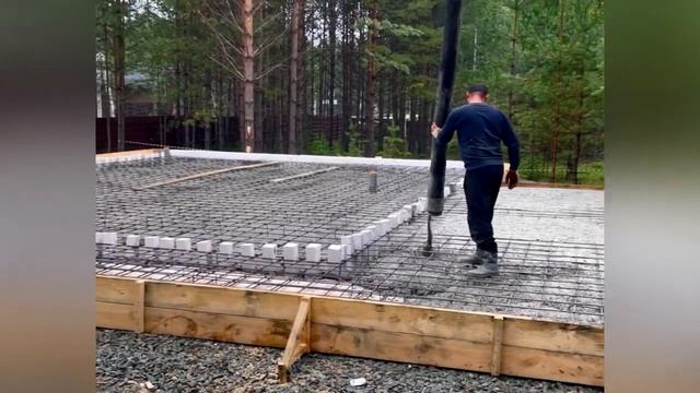 Заливка монолитной плиты дома 170 m² с террасой и балконом в Лаки Парке?