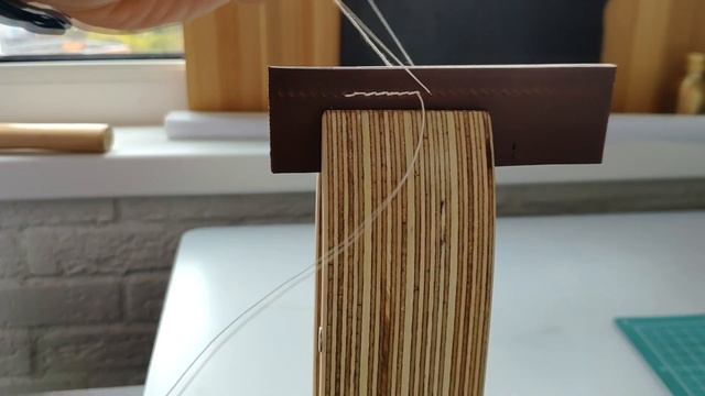 (Leather craft) French seam. Stitching tutorial / Французский шов. Как я шью.