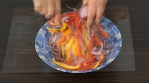 Болгарский перец по-корейски.  Очень вкусный, пикантный салат.