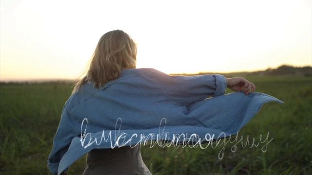 «Ты спускалась по старой лестнице» смотреть онлайн