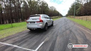 2020 Volvo XC60 T8 Polestar Engineered 0-100km/h & engine sound