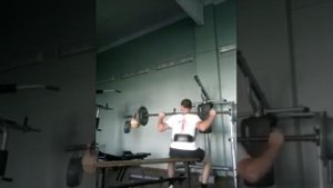 Приседания на тумбу 140 кг, 3*1 (3-й подход)