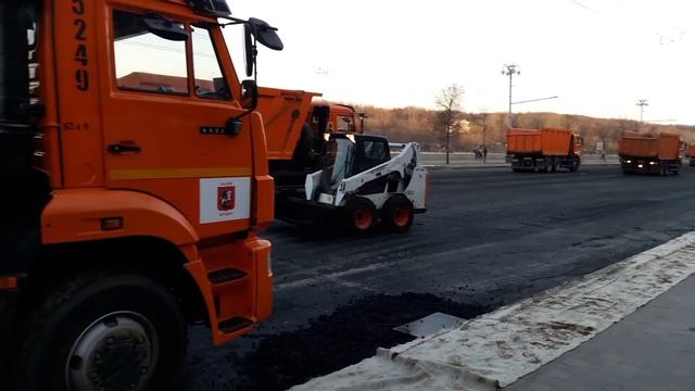 Ремонт дороги на Фрунзенской набережной смотреть онлайн