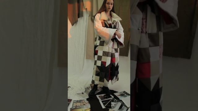 Пальто оверсайз ZORKI в технике пэчворк, вдохновилась лоскутным одеялом? Инстаграм @natasha_tsuran смотреть онлайн