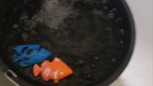 Кот на рыбалке! Покупает. cat.КОШКА НА АЛИЭСПРЕС. смотреть онлайн