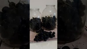 Самый вкусный компот из винограда с целыми гроздьями и веточками! Самый простой и быстрый способ!