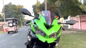 Kawasaki | Zx10R Vs Zx25R | Lowest inline 4 cylinder Vs Litre Class | Huge Difference ?