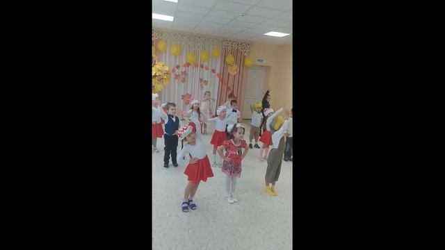 Старшая группа "АБВГДейка" - праздник осени смотреть онлайн