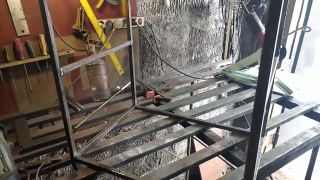 тележка-стеллаж для полуавтомата и баллона. смотреть онлайн