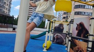 Так ли сильна моя подружка Луиза, как она утверждает?