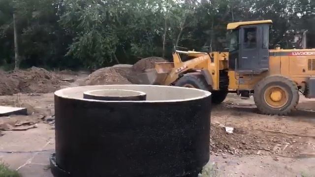 Погрузчик фронтальный/планировка площадки для дома       Excavator work