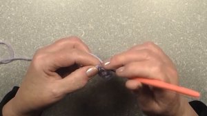 Три веерных полустолбика с накидом в одну петлю