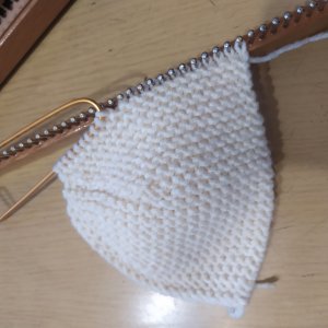 ШАПКА БИНИ НА БУКОВИНКЕ.