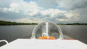 Судно на воздушной подушке (Звук высокого качества)
