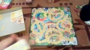 Miss Katya играет в " Игра в жизнь junior "