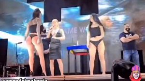 Чемпионат по шлепкам по попе