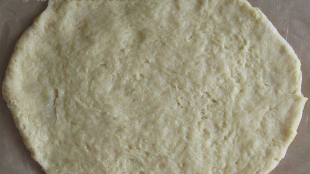 Песочный торт с конфитюром и грецкими орехами