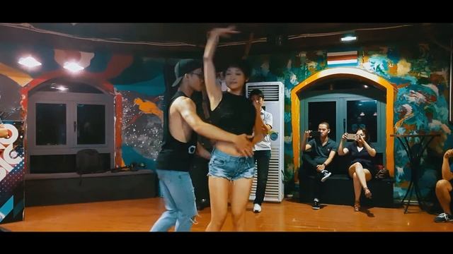 SAO MAI & TUAN | BACHATA SENSUAL CLASS - Beso Latino VietNam смотреть онлайн