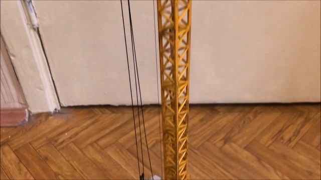 Модель крана. Башенный кран КБм-401П. Масштаб 1:87. Tower crane model