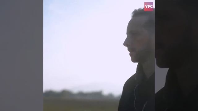 The Renault 4 hatchback celebrates 60 years by taking flight смотреть онлайн