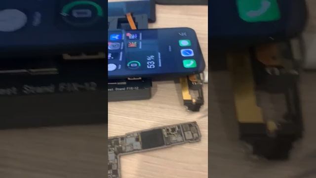 iPhone 12 Pro не включается и не заряжается. Устранение короткого замыкания.