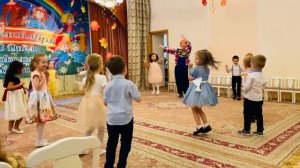 Танец  «Толстый Карлсон»