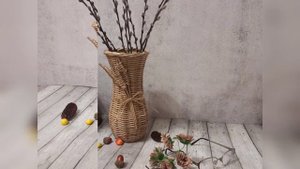 Ваза из бумажной лозы