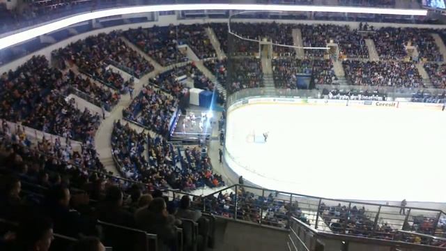 Шайбу забросил номер 16 --Джефф Платт смотреть онлайн