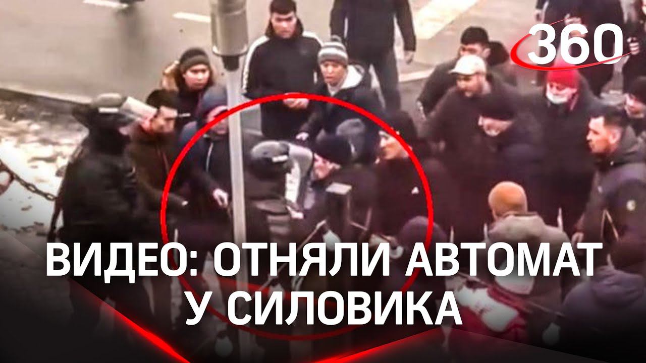 Где террорист у которого отобрали автомат. Где террорист у которого отобрали автомат. Думская улица санкт-петербург. Киркоров с калашом. Думская улица санкт-петербург.