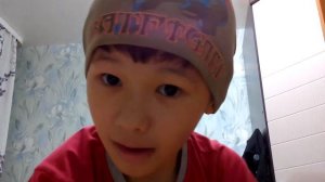 Прыгаем на кровати.