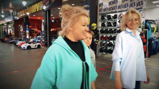 Выбираем квадроциклы и экипировку для всей семьи. Путешествуем со вкусом. смотреть онлайн