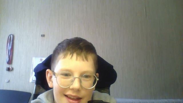 ТОМ ПОВТОРЯЕТ ПЕСНЮ ФИАЛКА. смотреть онлайн