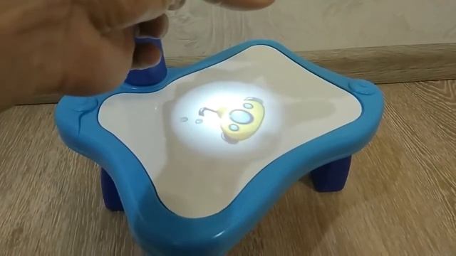 Детский проектор для рисования со столиком Projector Painting YM6776 смотреть онлайн