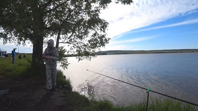 Рыбалка на спиннинг. Отводной поводок на мирную рыбу. Ловлю подлещика,сорогу,окуня,уклейку и карас смотреть онлайн