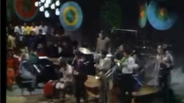 Aguanile (En Vivo) - Héctor Lavoe y Willie Colon смотреть онлайн