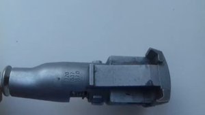 Личинка замка водителя Skoda Octavia A5 без ключа 1Z0837167D CZ