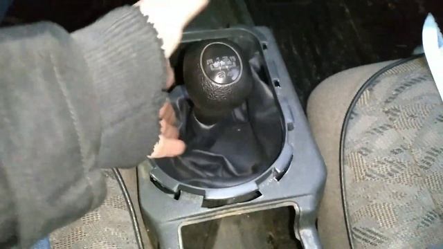 Ваз 2114, 21099 снятие тоннеля. Разбор салона. смотреть онлайн