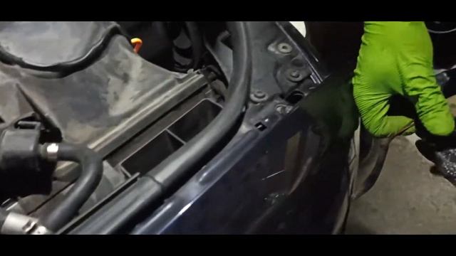 Wymiana lamp przednich AUDI A4 B5 2000r смотреть онлайн