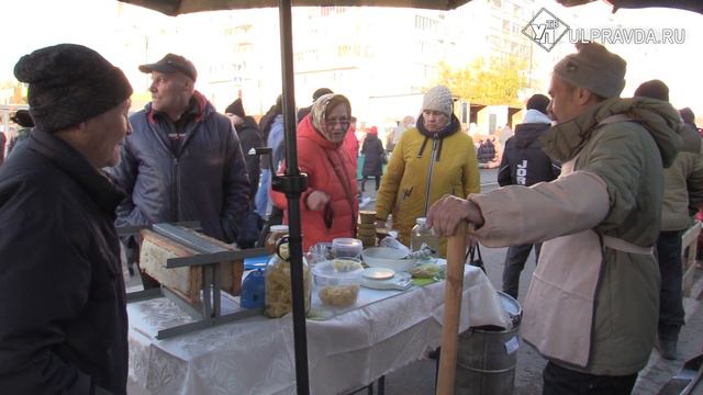 Овощи, семена, тапочки. Что лучше раскупалось на ярмарке в Заволжье смотреть онлайн