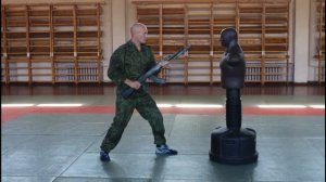 Упражнение 26. Удар прикладом сбоку (НФП-2009)