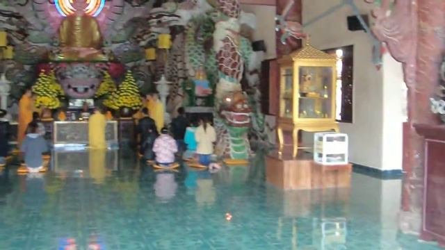 Golden Buddha, Da lat смотреть онлайн