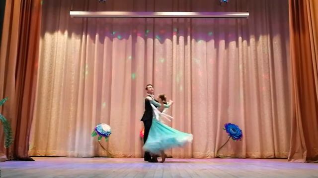Образцовый ансамбль бальных танцев "Фламинго"