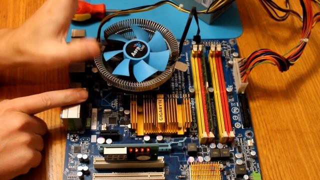 Материнская плата перезагружается смотреть онлайн