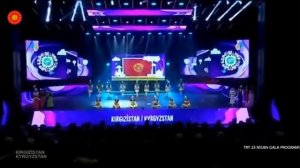 Кыргыз кызы Бермет Жумабекова Эрдоган менен дуэт ырдады