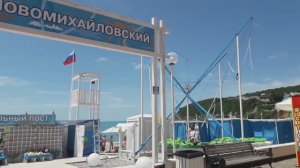 Курорт Новомихайловский, море, прекрасная набережная, аттракционы, рестораны, магазины. Всё есть.