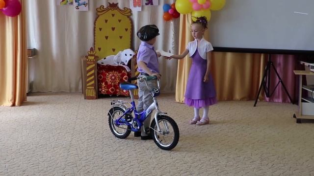 Детский сад №18. Выпускной группы "Домовёнок", 31 мая 2016г. смотреть онлайн