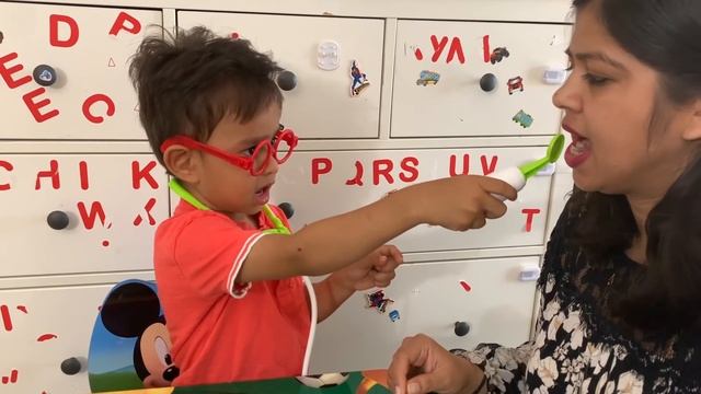 Doctor Kit for Kids | Ryan Pretend Play as Doctor | Doctor Set Toys for children | डॉक्टर किट смотреть онлайн